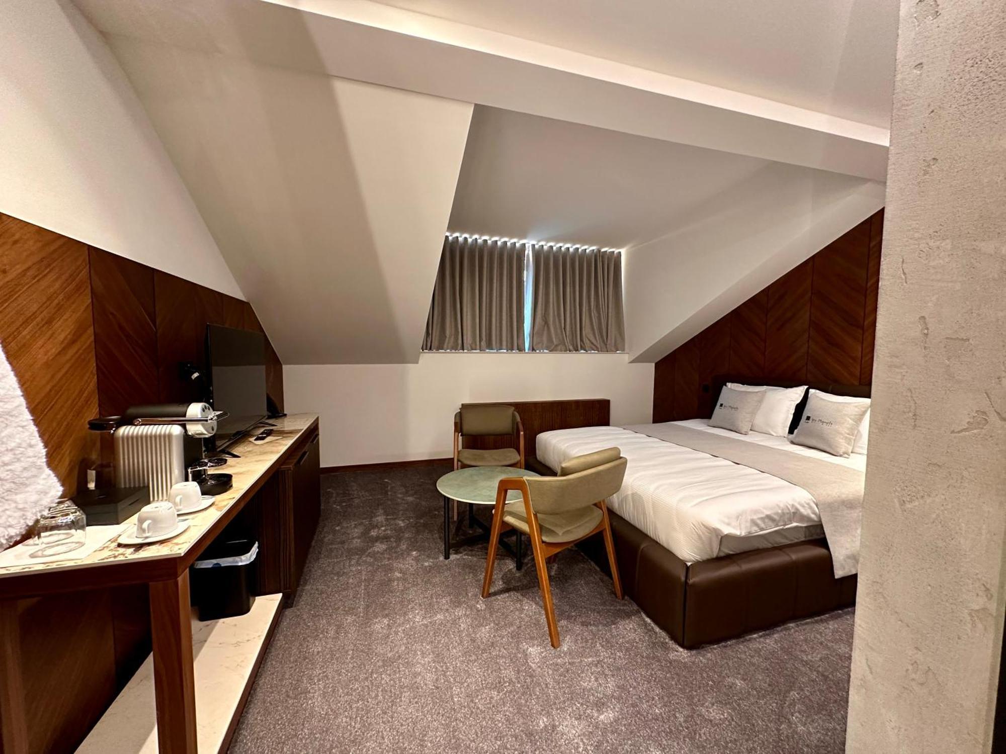 Hotel Restaurant & Spa Les Planets Les Rasses Extérieur photo